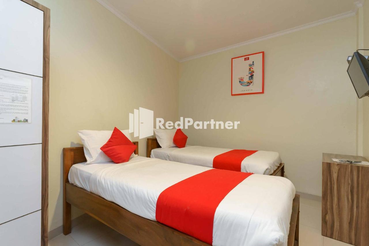 Jo Residence Syariah Redpartner Jakarta Exterior photo