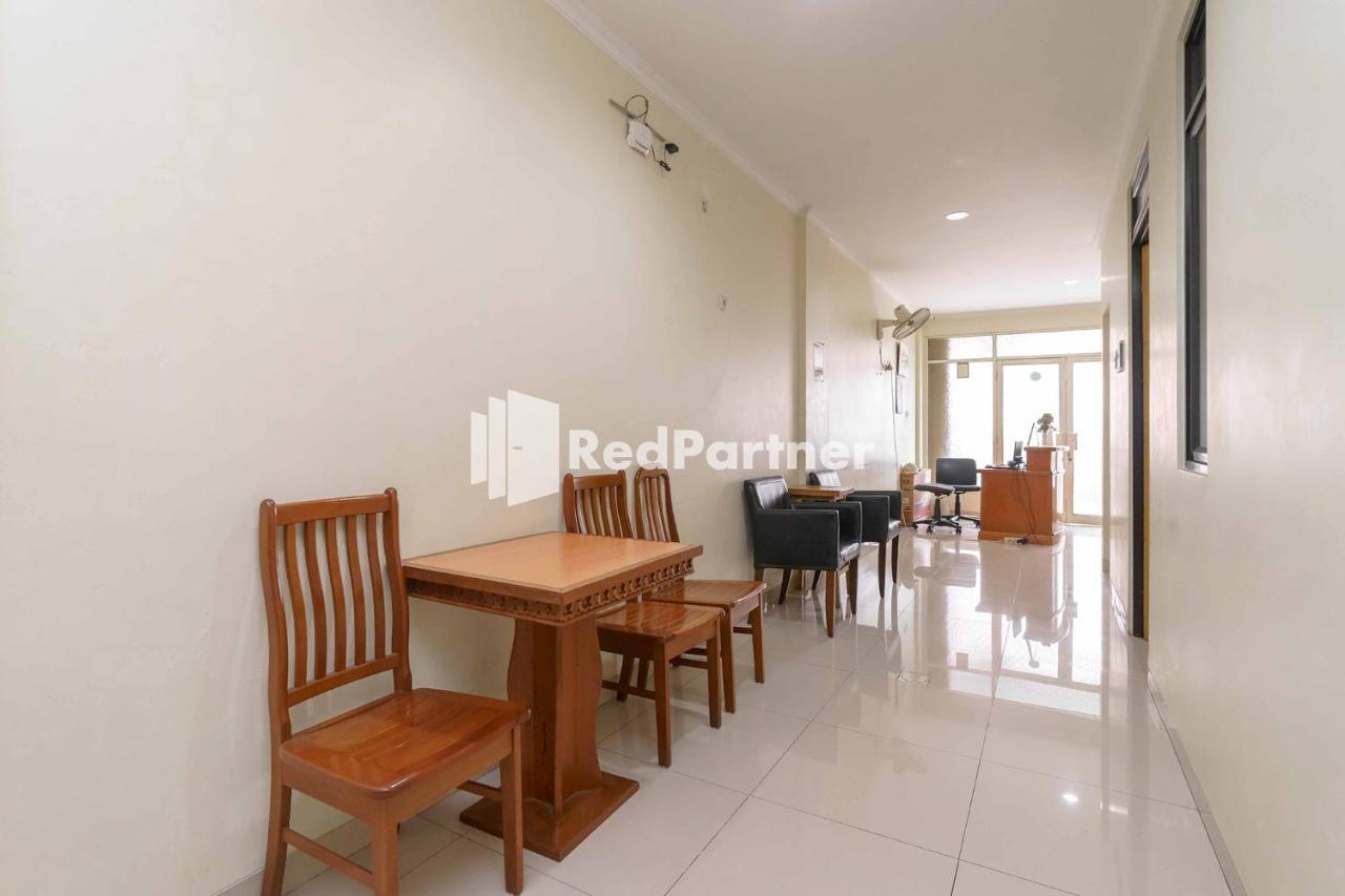 Jo Residence Syariah Redpartner Jakarta Exterior photo